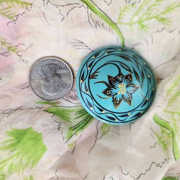 Blue Floral Decorative Earrings - Picture 3 of 3